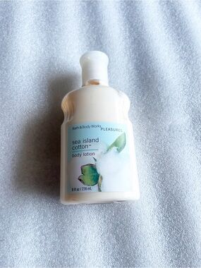 Bath & Body Works SEA ISLAND COTTON ORIGINAL 8 oz Body Lotion‎ RETIRED RARE